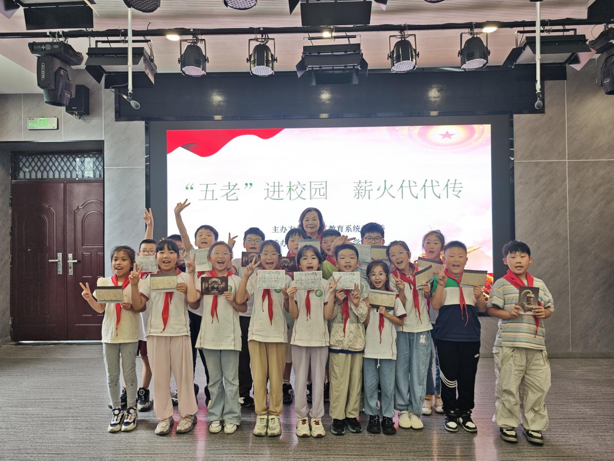五老进校园_html_m688a6e1b.jpg