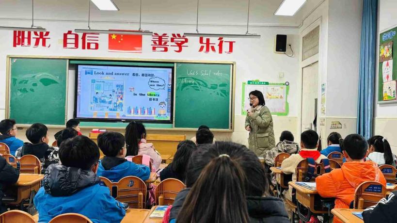 报道_html_m441cf906.jpg