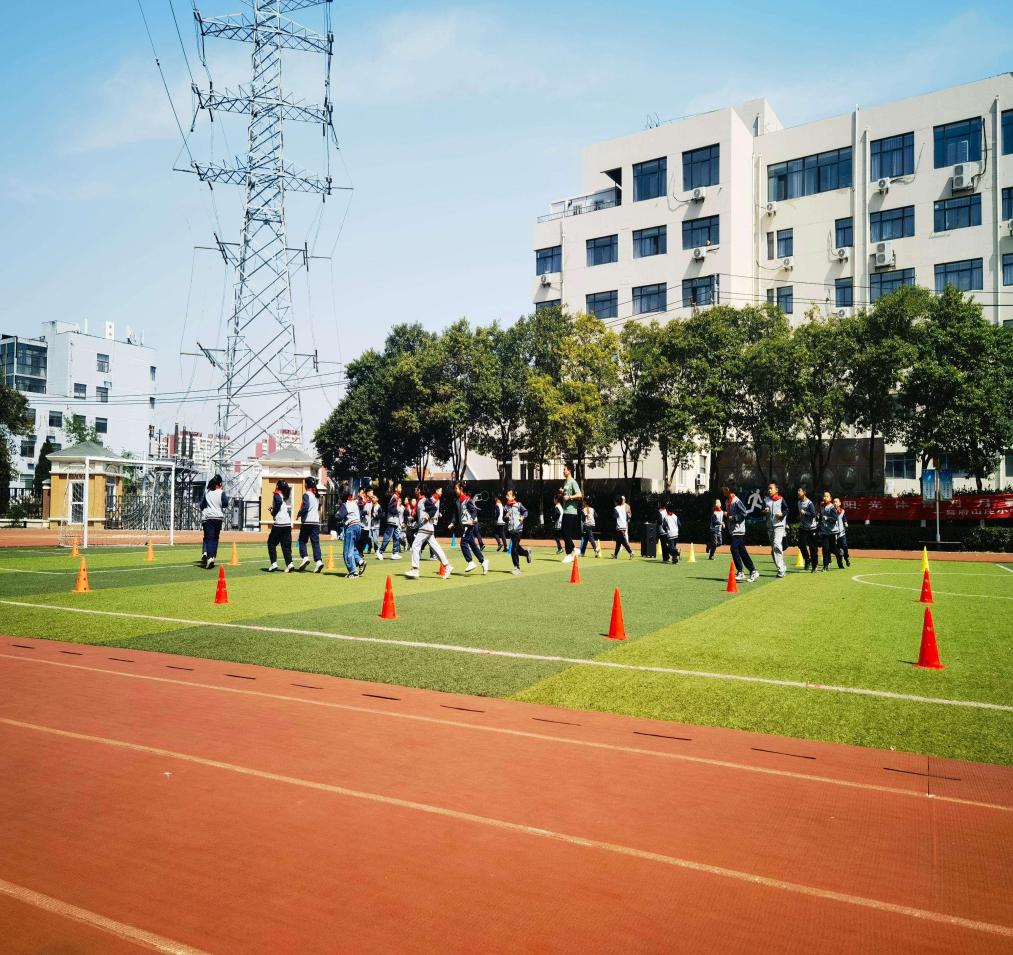 核心素养下小学田径课堂教学研讨_html_649bee18.jpg