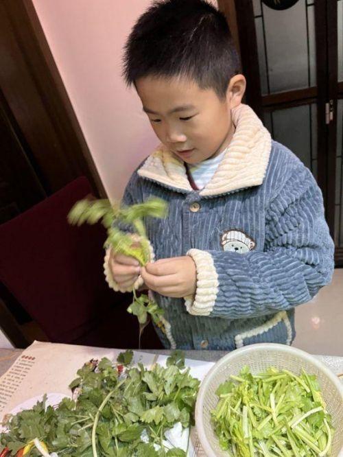 虎越雄关踪影去_html_m696d06b4.jpg