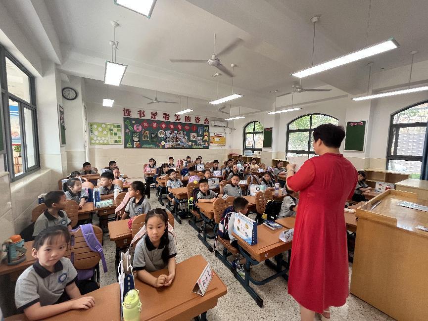 入学仪式新闻稿的副本_html_42219f19.jpg