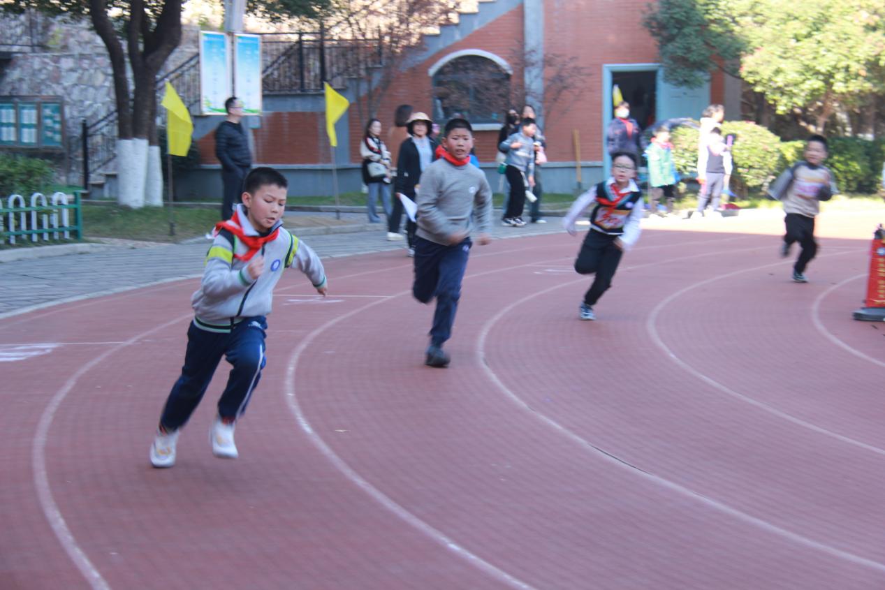 幕府山庄小学第六届冬季运动会(1)_html_m4e733231.jpg