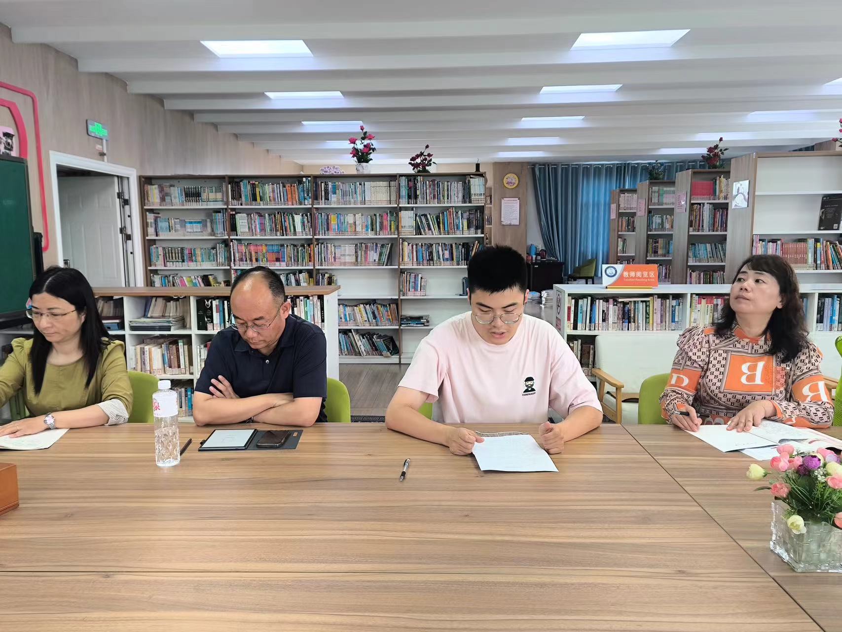 语文组第三次新闻报道_html_m7290c971.jpg