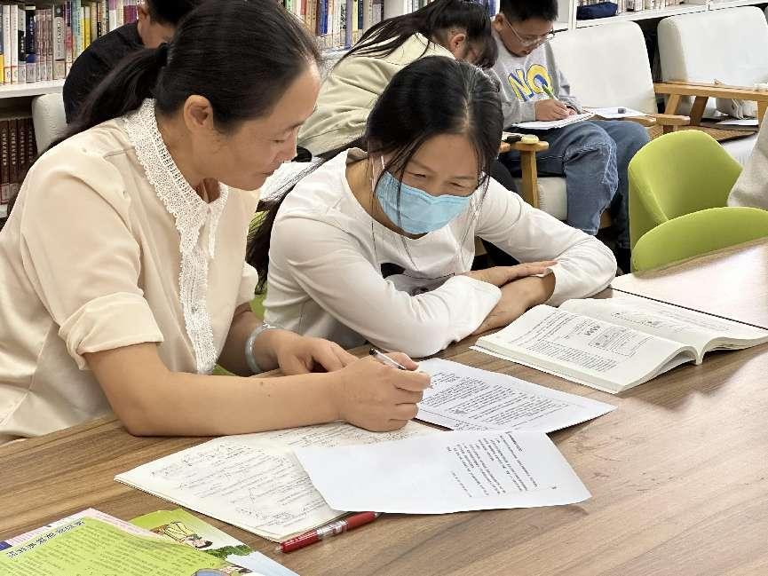 11.9 数学教研组活动报道_html_3157bd3f.jpg