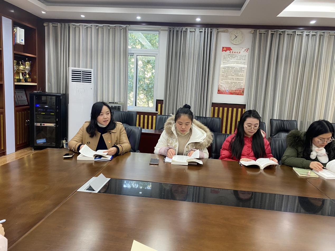 南湾营小学党支部冬训系列学习活动(一）——党员集中学习教育_html_1a5bc66d.jpg