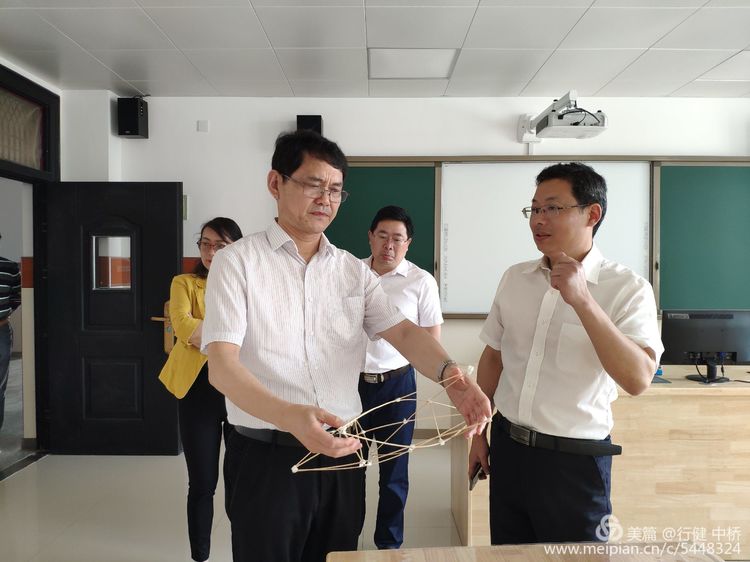 南京市八卦洲中桥中学素质教育综合督导回访2020.5.15_html_m534d16f8.jpg