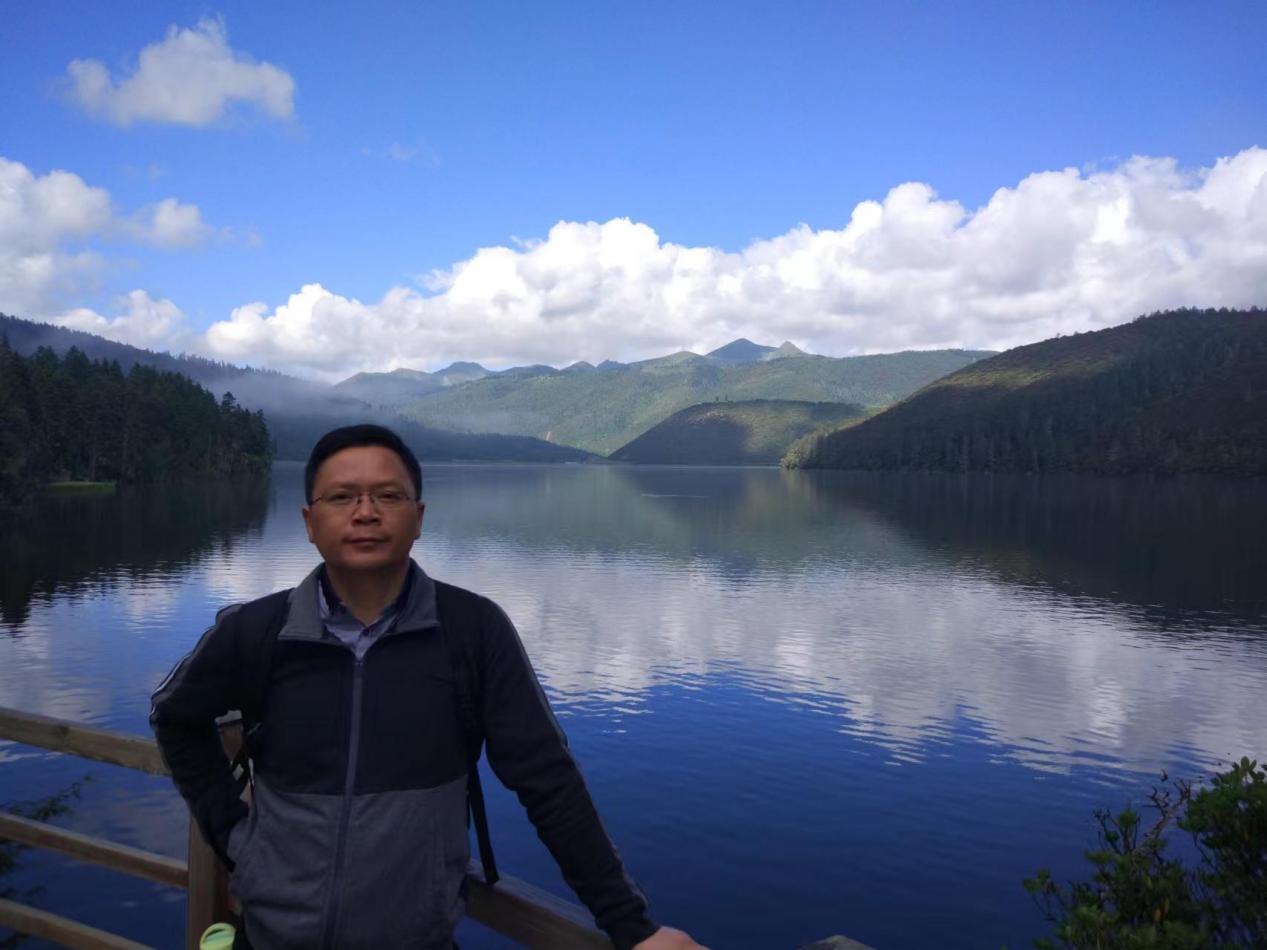 用心去工作 用爱去育人 记南京市八卦洲中桥中学优秀教师_html_m2a5fccd.jpg