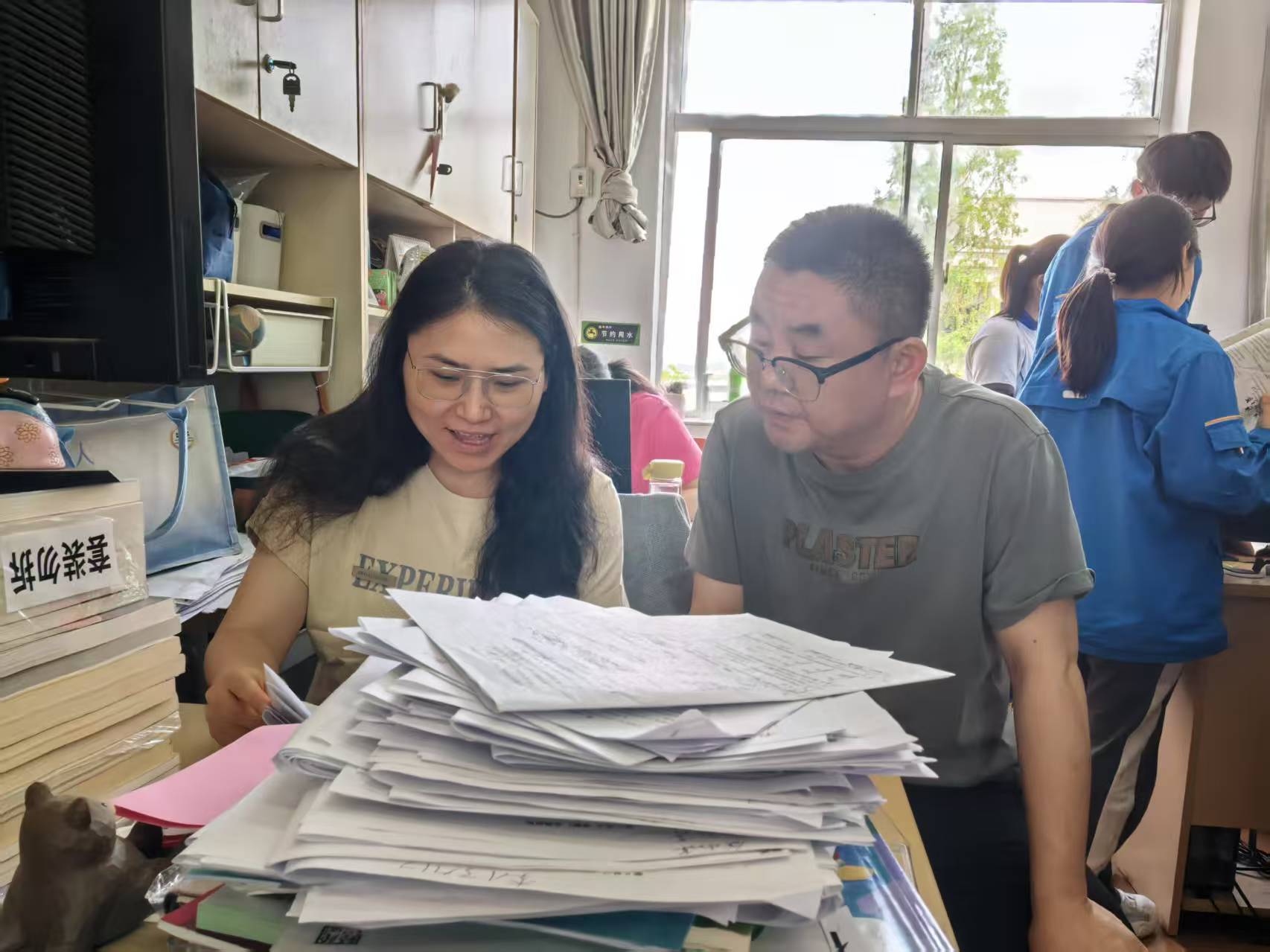 C30-3-6优化落实国家“双减”政策，校本研修作业设计抓实效中桥中学主题式校本研修活动纪实_html_4de9bc8a.jpg