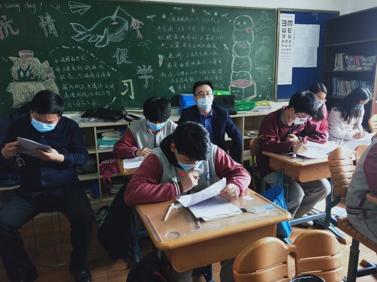 中桥中学与营防中学道德与法治学科校际交流活动2020.4.14_html_4021e530.jpg
