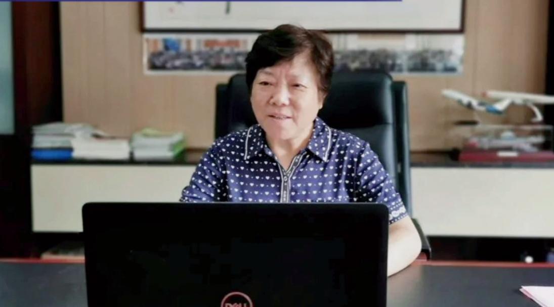 10.31线上升旗仪式新闻稿(1)_html_36a098de.jpg
