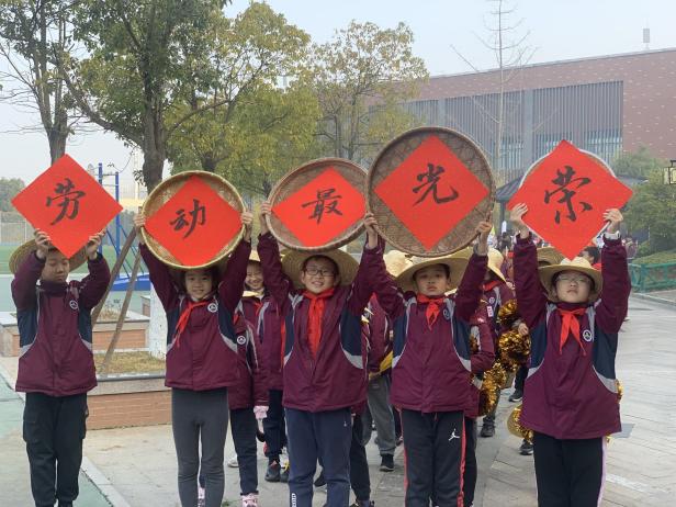 体劳并进共协力，爱意满满暖心流_html_m262a1331.jpg