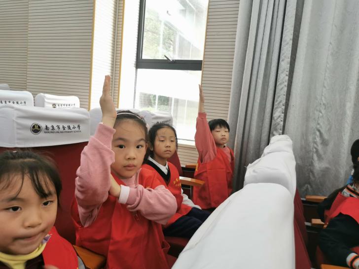 南京晨报进校园,争做守信小达人_html_m2c785ffd.jpg