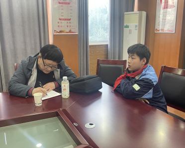 开展关爱帮扶 强化法治教育——华电中学邀请栖霞区关工委开展帮扶助困及法治主题教育活动_html_25061cff.jpg