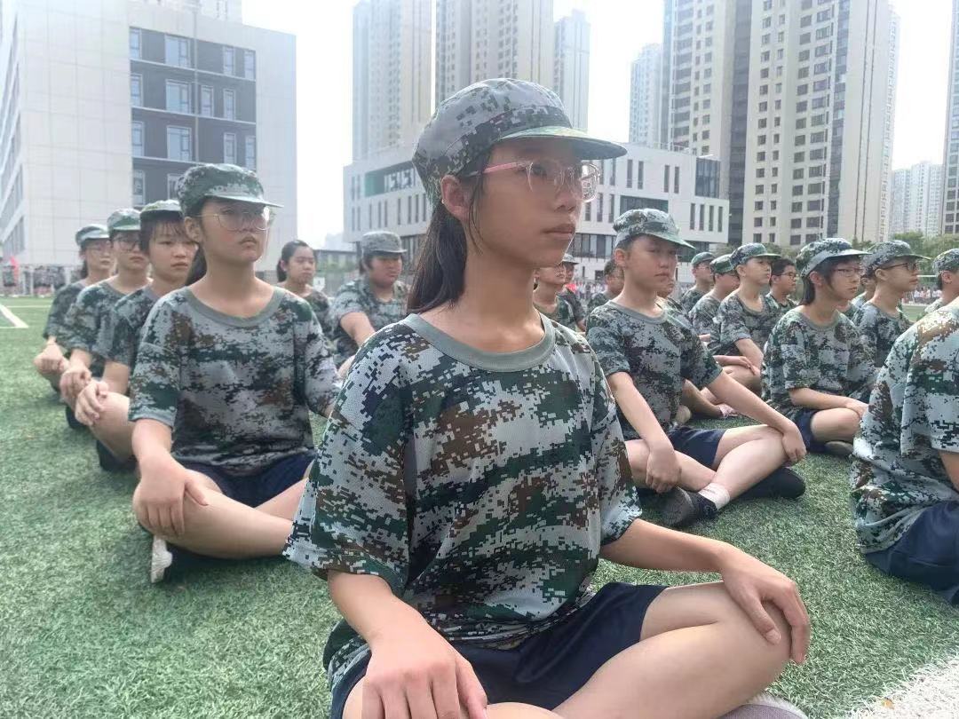 【附中燕子矶初中部】开学第一课--附燕学子齐集结_html_1046ac2d.jpg