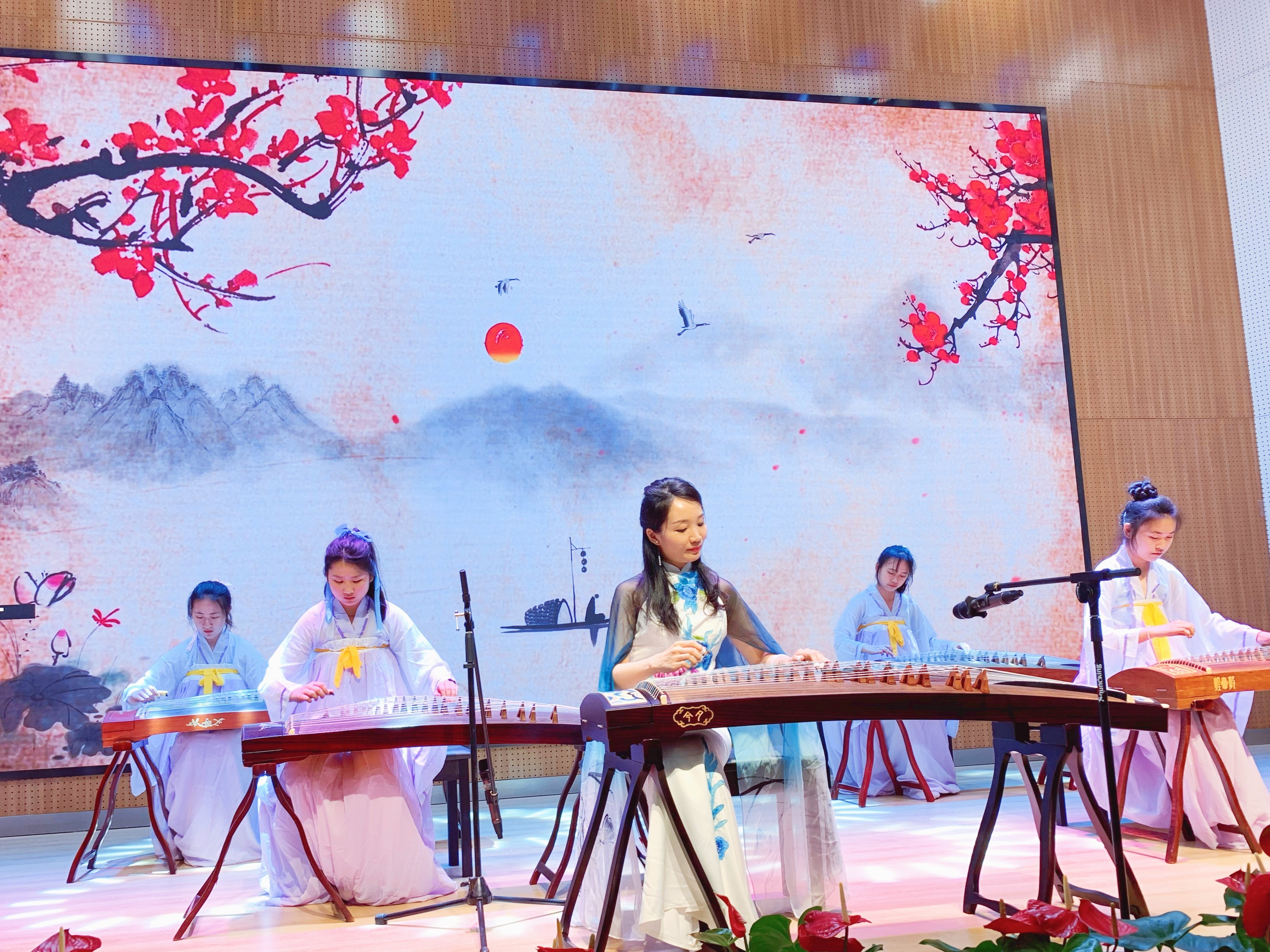 古韵悠扬传经典 燕矶筝鸣奏华章_html_5281edcf.jpg