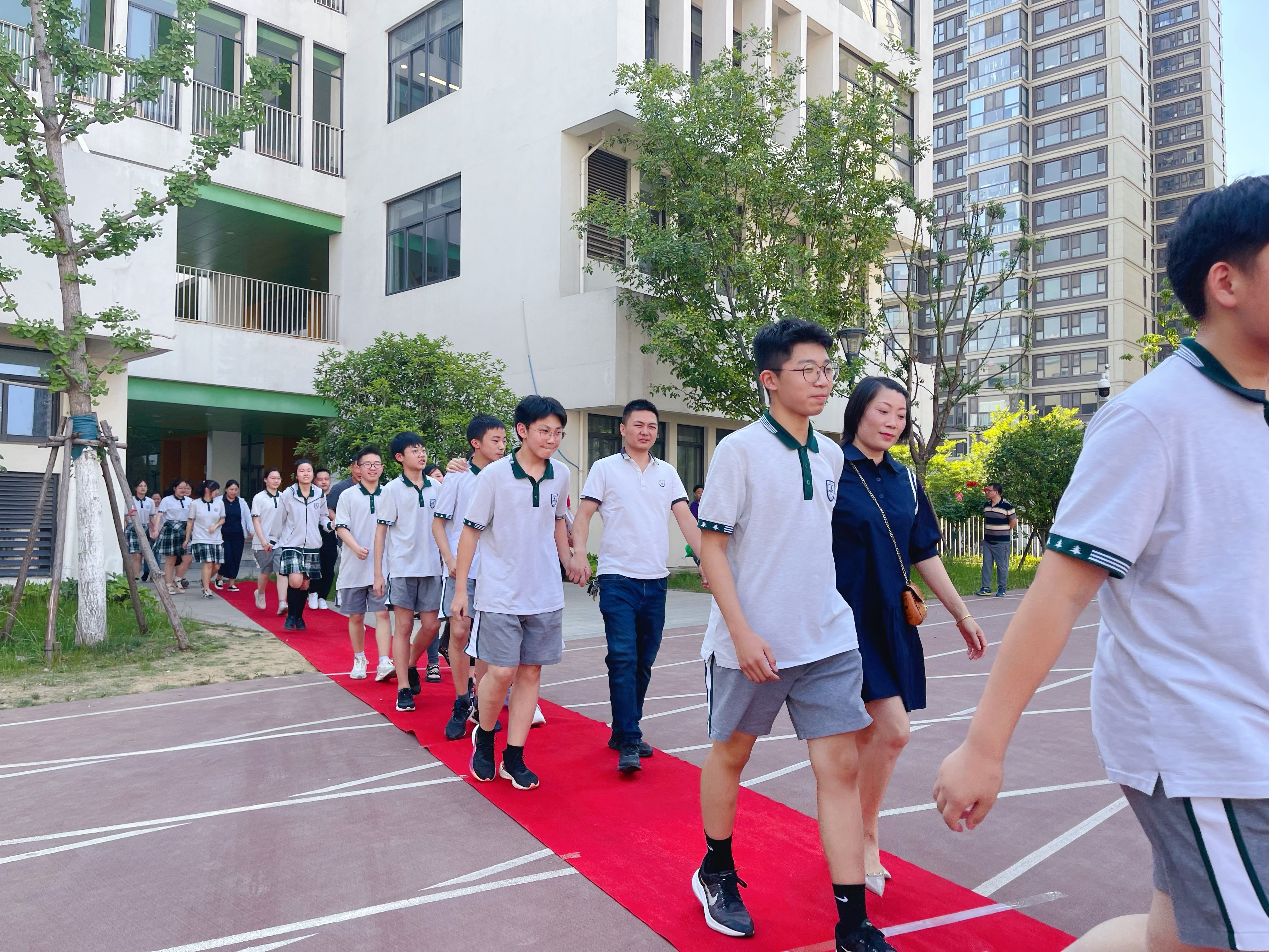 2019级中考壮行仪式新闻稿_html_4b12ad9d.jpg