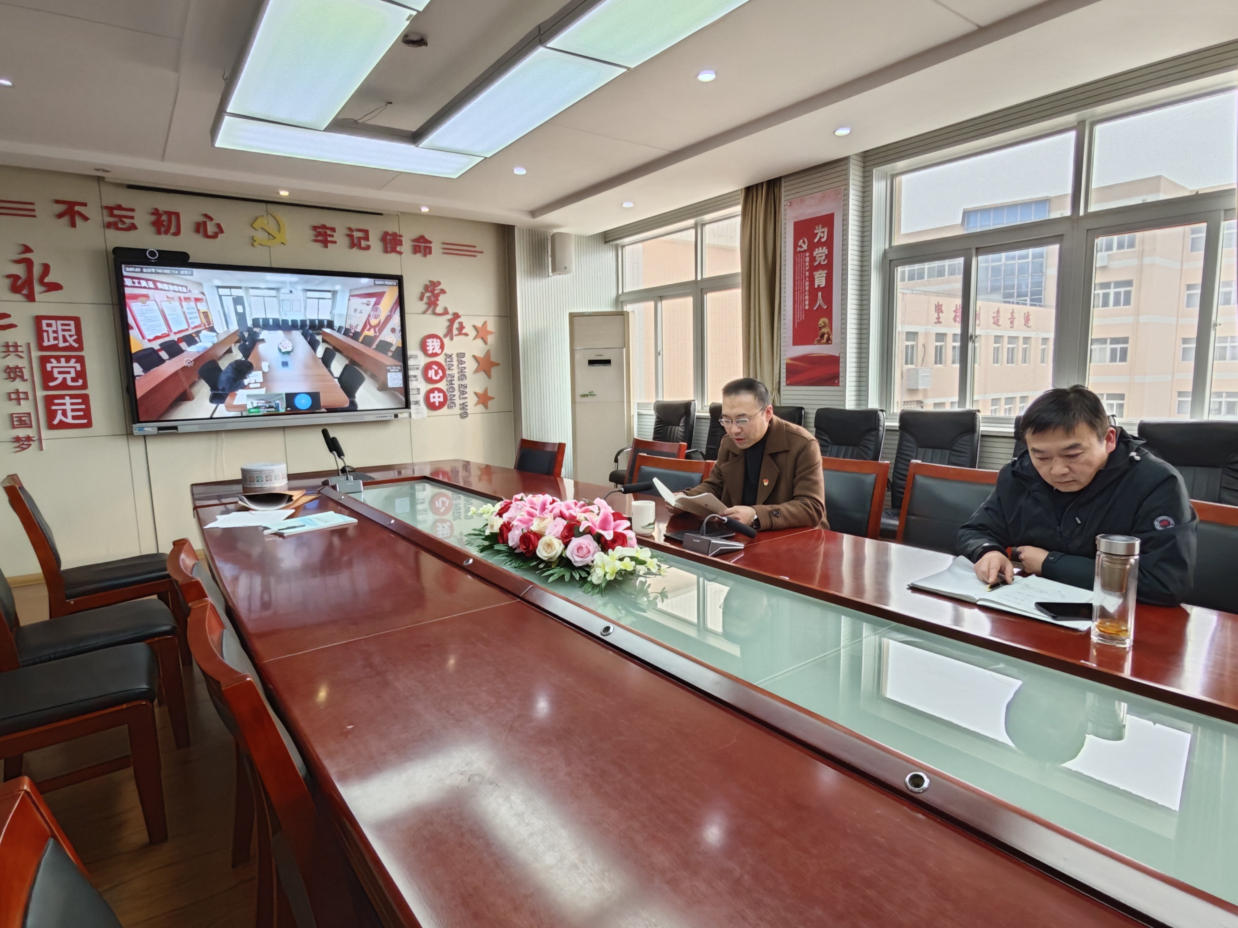 【百炼石苑·党建引领】以学赋能，奋楫实干——南京市栖霞区实验初级中学南炼校区党支部召开十二月份支委会