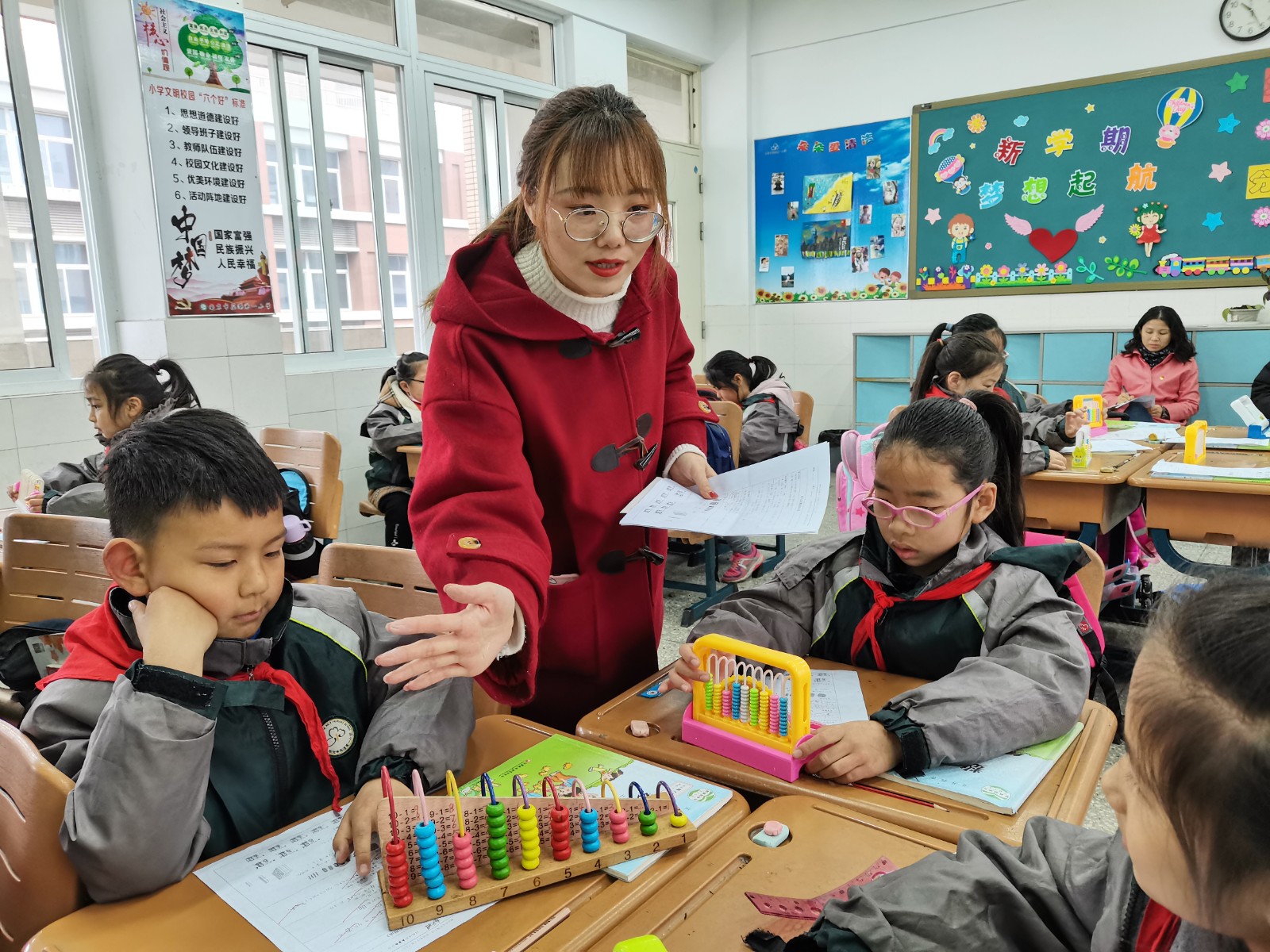 任雪上课照1.jpg