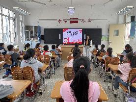 南京市花港第一小学民族团结进步宣传月活动总结_html_21a3f4fc.jpg