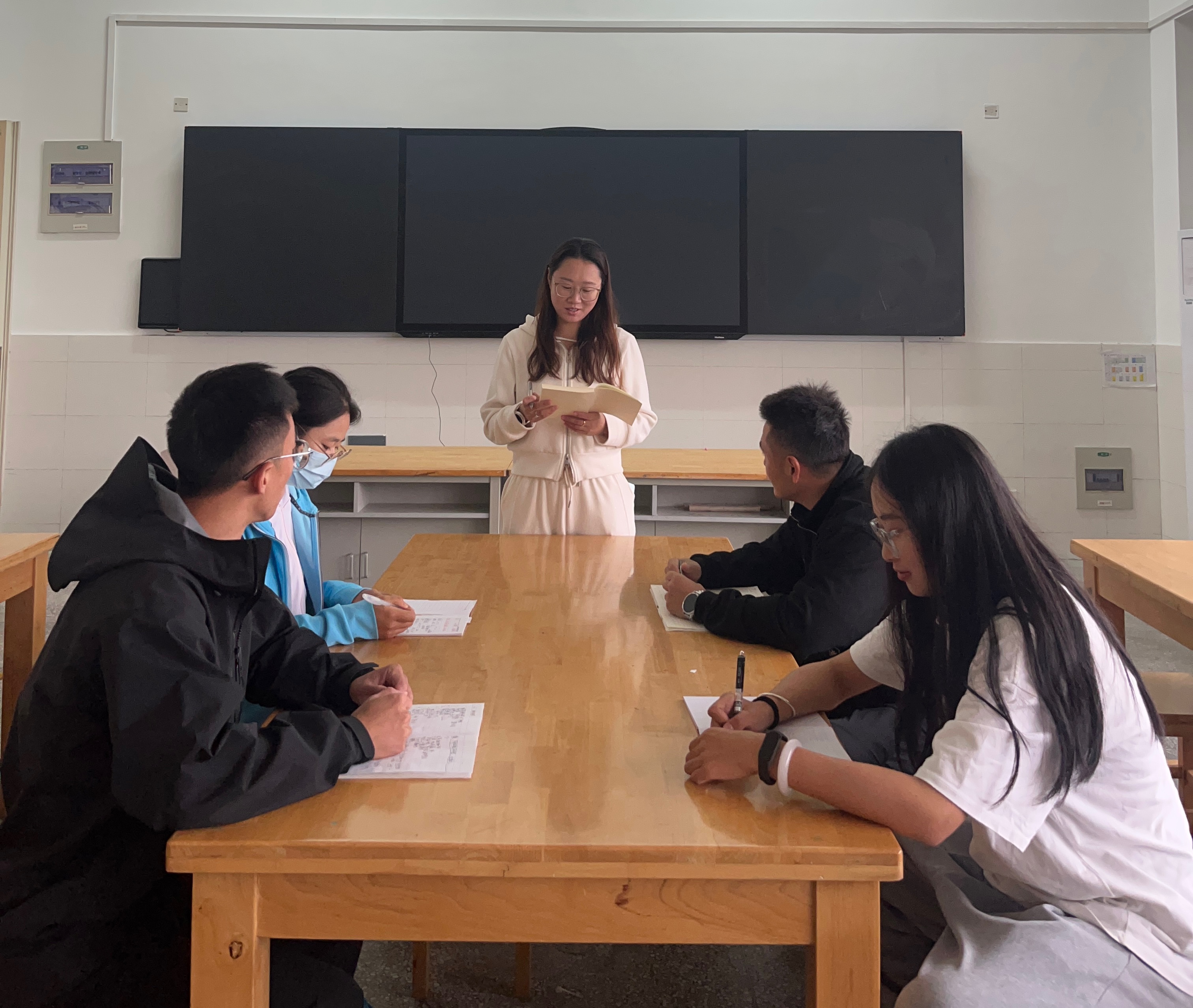 体育组.png 体育组.png