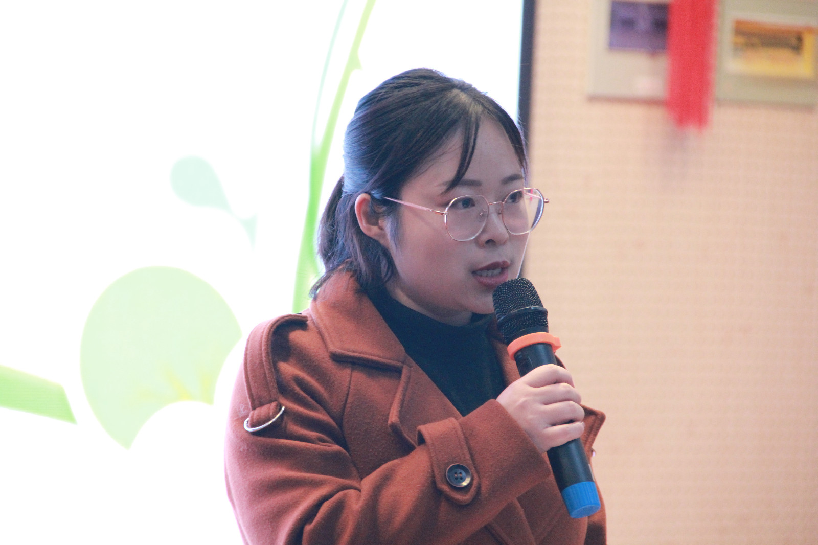 【花港一小】诵读者——以人为本，付出师爱