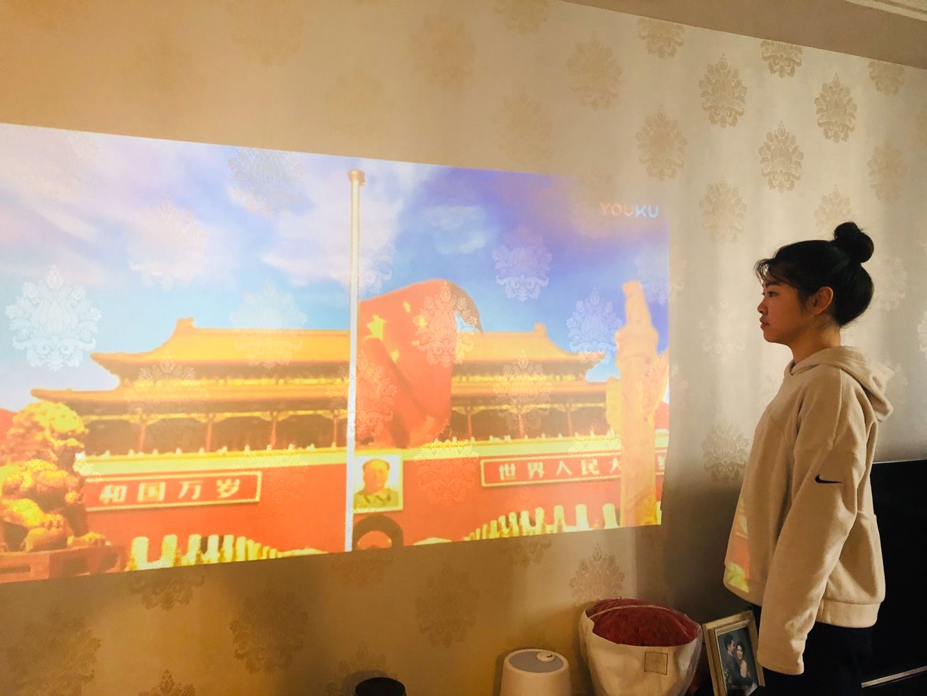 【花港一小】停课不停学，花港一小这样做（四十四） “致敬，强国一代”主题线上升旗仪式