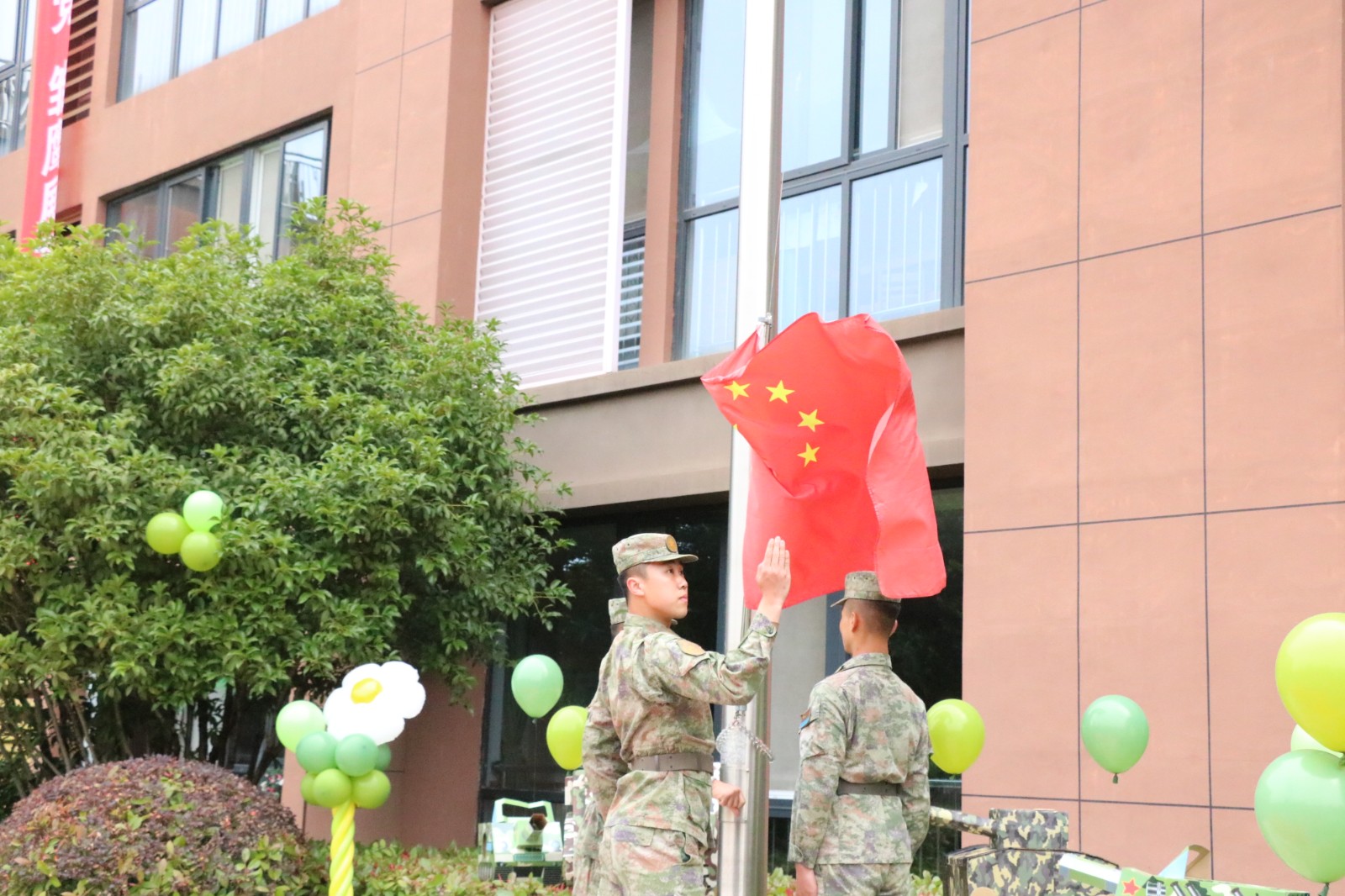 升旗1.JPG