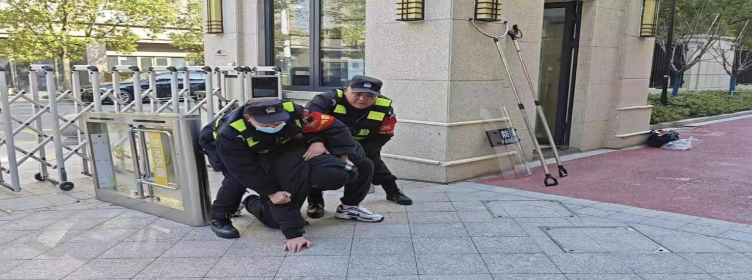 防暴演习新闻_html_m1d69240b.jpg