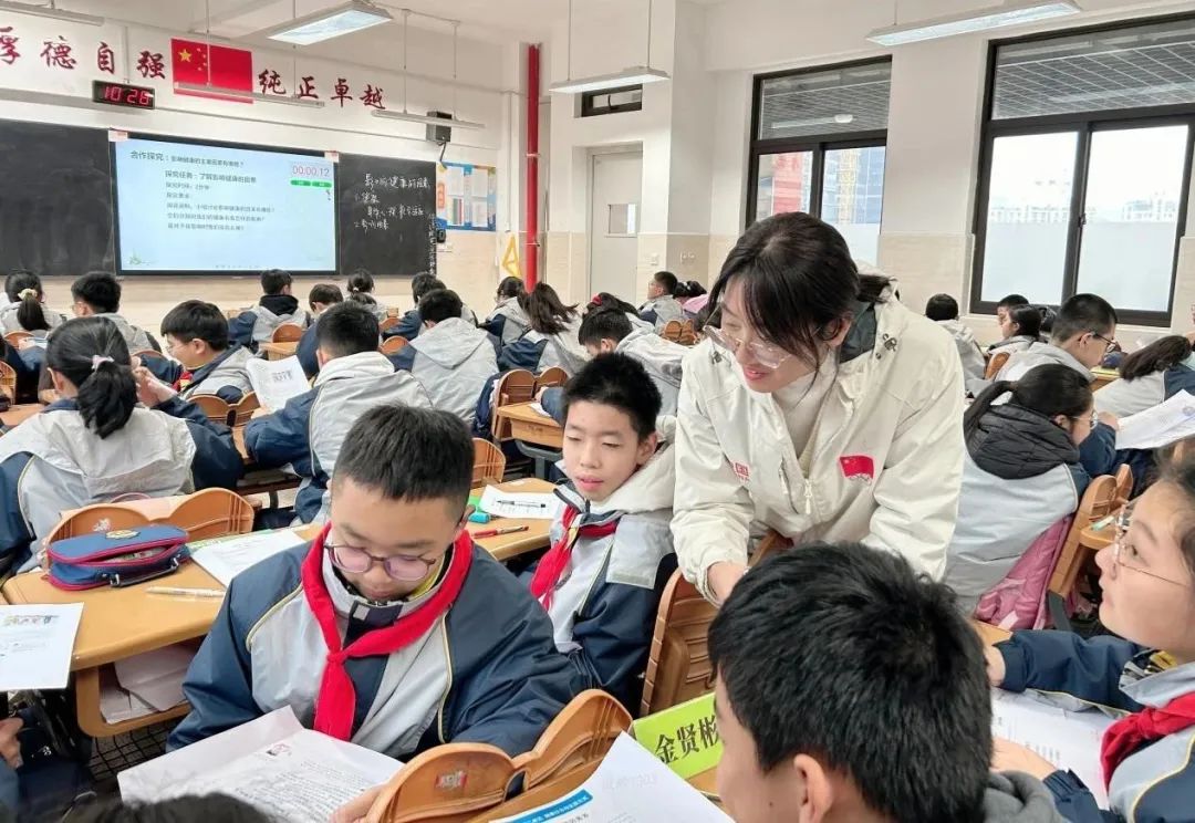 新建 DOCX 文档_html_3665125a.jpg