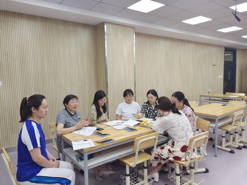 【梁晓燕名师工作室】送教促交流，研讨共成长——教学研讨之中桥中学站_html_m2522f431.jpg
