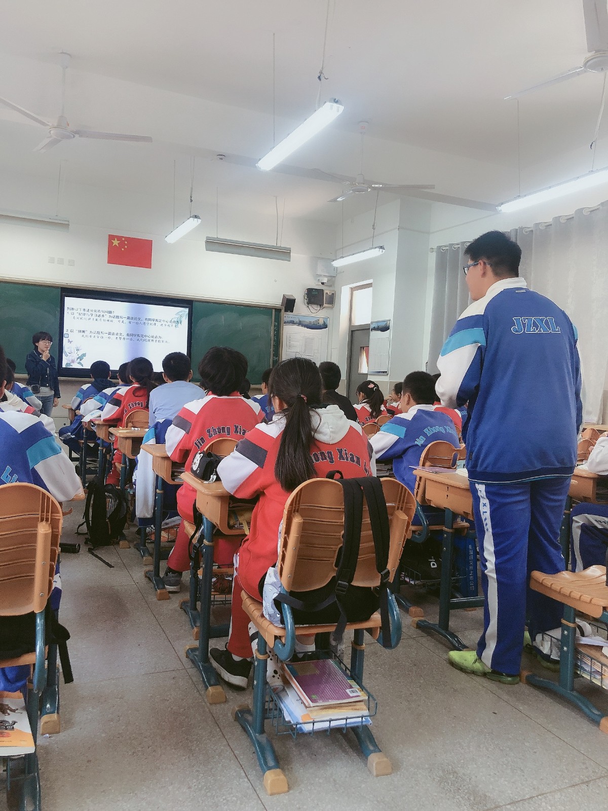 罗丹老师.JPG