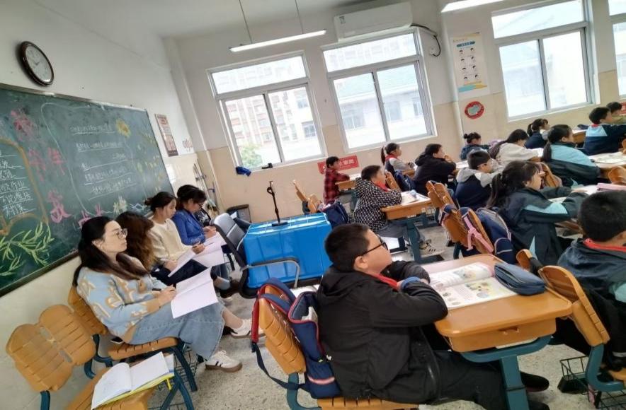 基于核心素养导向下英语绘本与主教材的融合_html_m6617751c.jpg