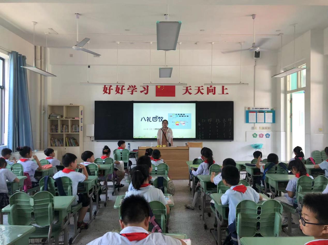 【正学丁三•德育】学待人之礼，做文明少年_html_m2db3127d.jpg