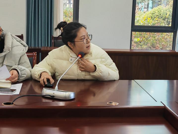 1.14数学期末质量分析会侧记(1)_html_m1fd0d788.jpg
