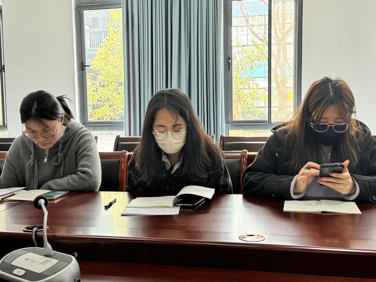 3.21数学组三月质量分析会侧记_html_6b20e380.jpg