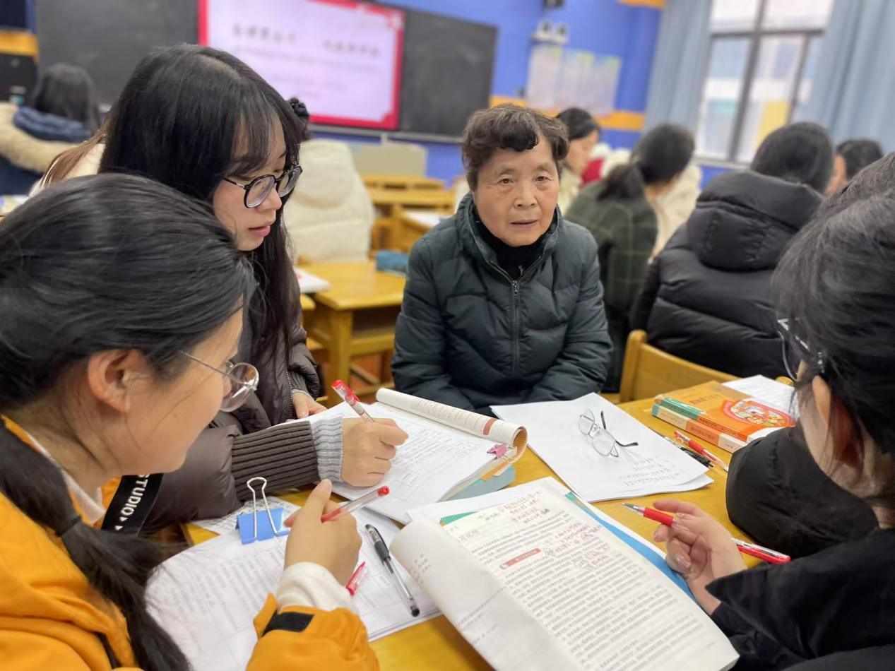 【正学丁三·教学】“备课聚合力,起航新学期”——南京市丁家庄第三小学语文组第一次集体备课活动记录(1)_html_6e5939fe.jpg