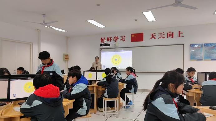 【正学丁三•教学】“印”证文化，“章”显匠心 —— 南京市丁家庄第三小学信息组校本研修活动侧记(1)_html_5739d6d7.jpg