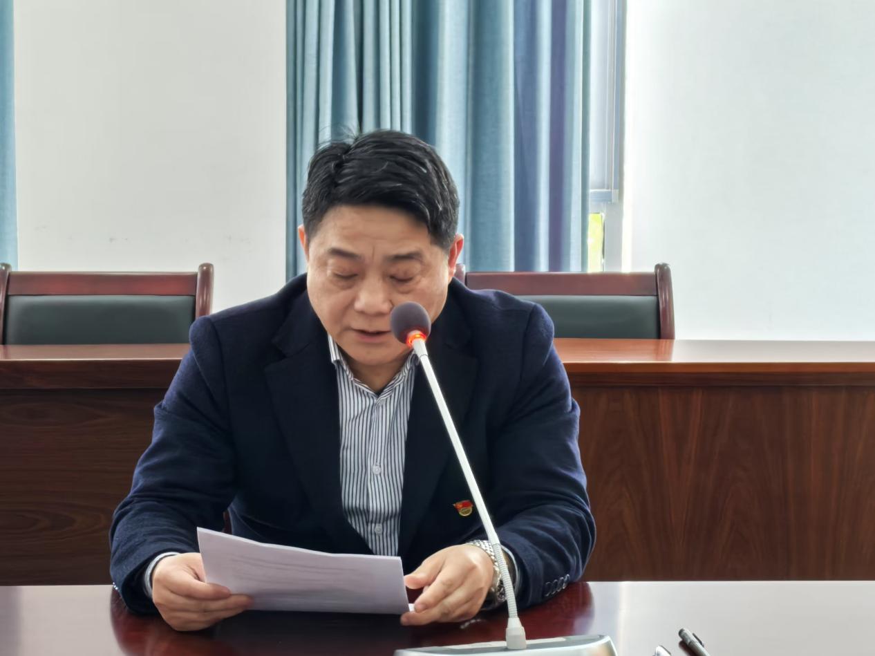 报道-20250318-南京市丁家庄第三小学党支部开展三月主题党日活动_html_6b2d1fdc.jpg