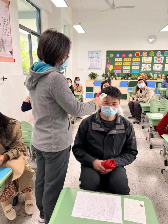【正学丁三】筑牢防线，全力以“复”——丁家庄第三小学返校复学疫情防控演练侧记_html_60dfe070.jpg