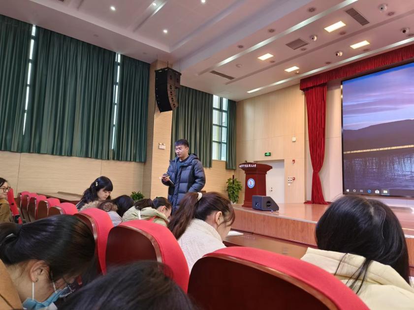 【正学丁三】行有智慧，做德育有心人——丁家庄第三小学全体班主任会侧记_html_152d5b08.jpg