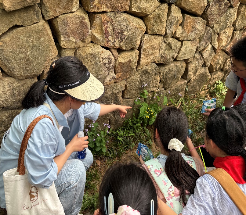 春季社会实践活动报道(1)_html_2ead10f5.jpg