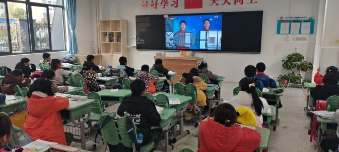12.8航天观摩_html_m6287a2db.jpg