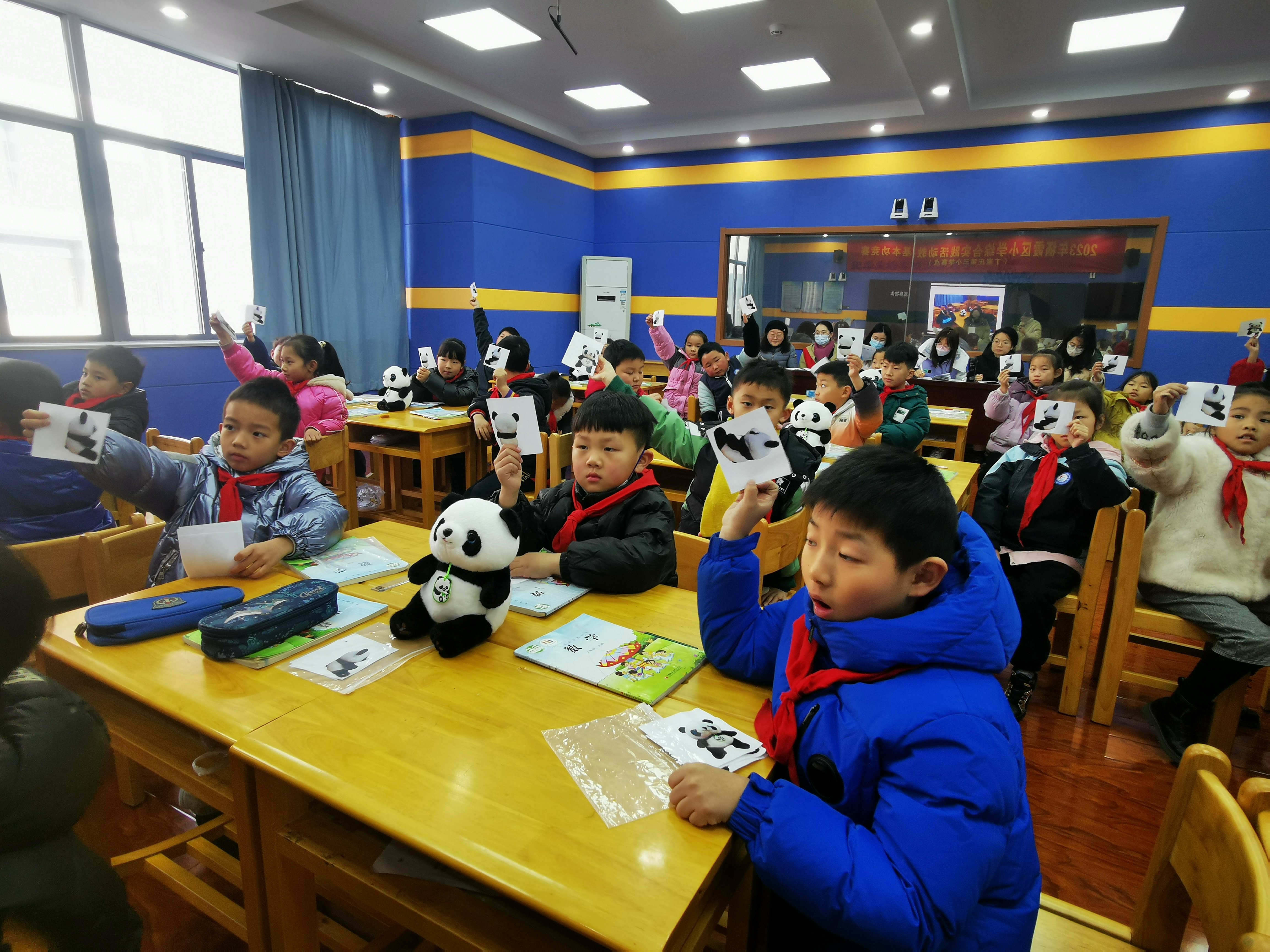 数学组校聘教师展示活动侧记_html_mb7bf557.jpg