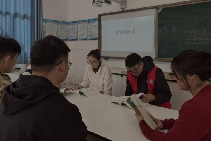 2025.12.2潘念【正学丁三·教学】深耕学科教学,以研讨共成长——南京市丁家庄第三小学综合组集体备课活动_html_m4d53ed80.jpg