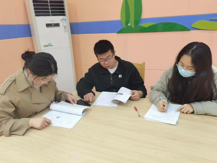 【正学丁三·教学】“劳”以启智，“动”以润心——南京市丁家庄第三小学高年段劳动组集体备课活动侧记_html_mb5b2a4b.jpg