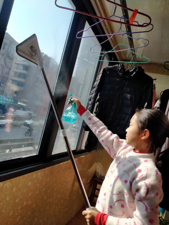 正学丁三】缤纷假日，快乐出发_html_mf6b2be1.jpg
