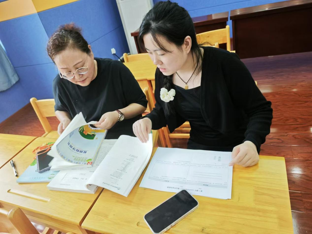 8.31丁家庄第三小学数学组新学期第一次集体备课活动_html_1c96e4c0.jpg