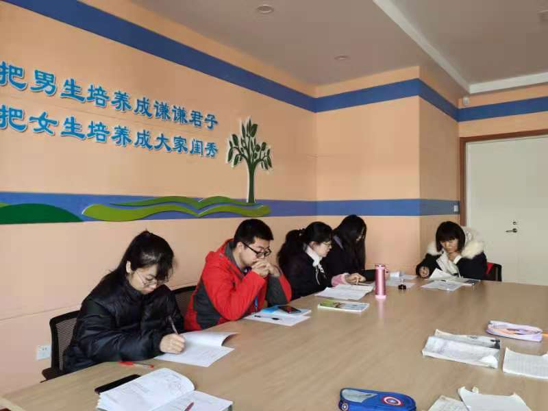 王志朝研讨课_html_m363371d6.jpg