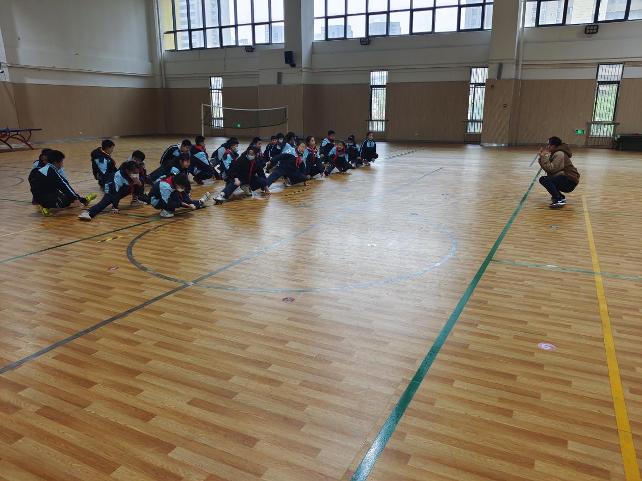 【正学丁三·教学】体育教研活动侧记(2)_html_m585123b6.jpg