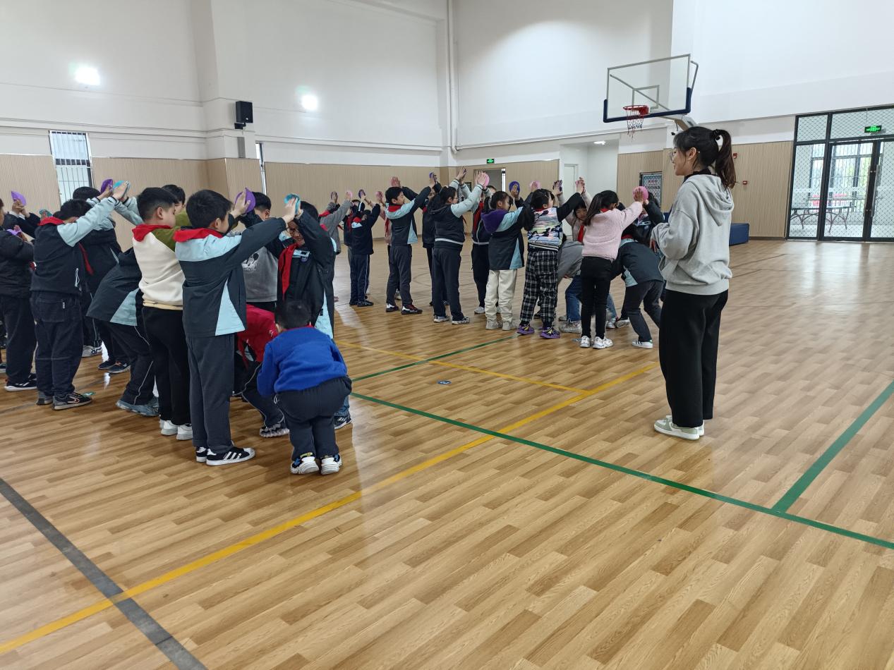 体育组赛课_html_5e556880.jpg